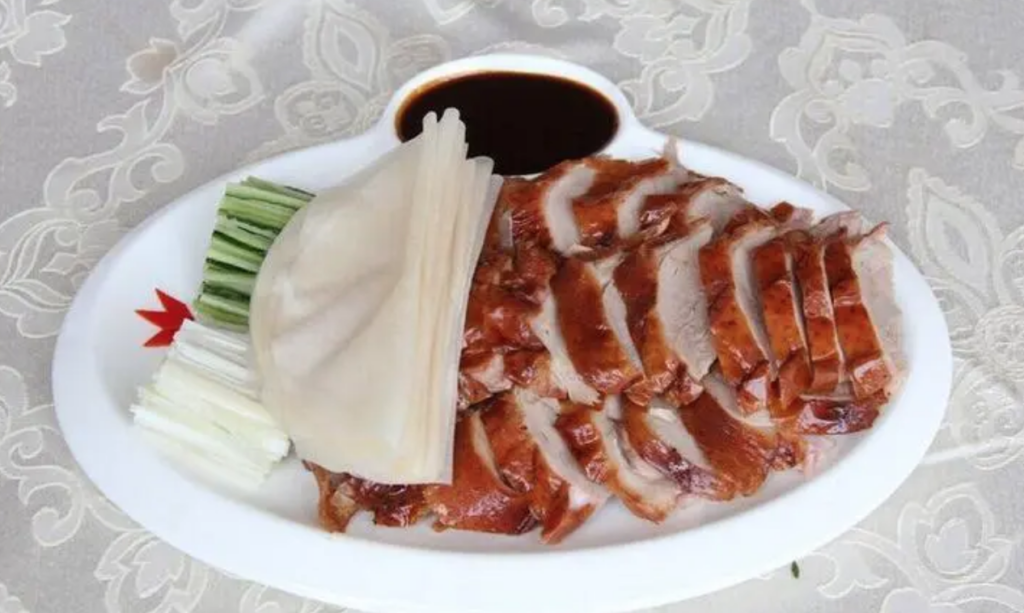 утка по-пекински (běi jīng kǎo yā 北京烤鸭)
